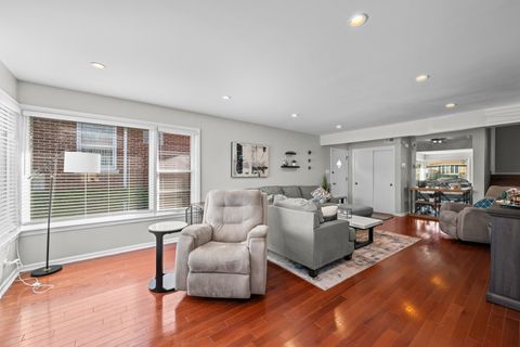 Tiny photo for 2610 Sunnyside Avenue, Westchester, IL 60154 (MLS # 12593174)