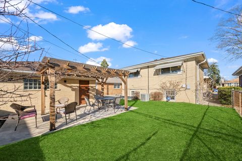 Tiny photo for 2610 Sunnyside Avenue, Westchester, IL 60154 (MLS # 12593174)