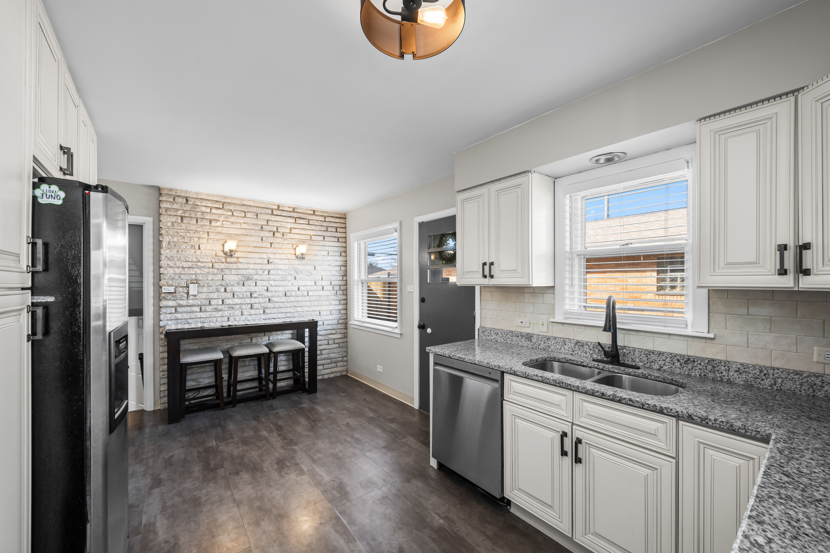 2610 Sunnyside Avenue