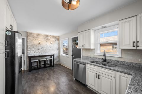 Tiny photo for 2610 Sunnyside Avenue, Westchester, IL 60154 (MLS # 12593174)