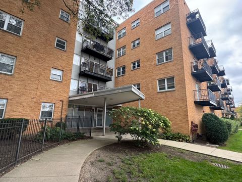 Photo of 2501 W Bryn Mawr Avenue #201, Chicago, IL 60659 (MLS # 12493451)
