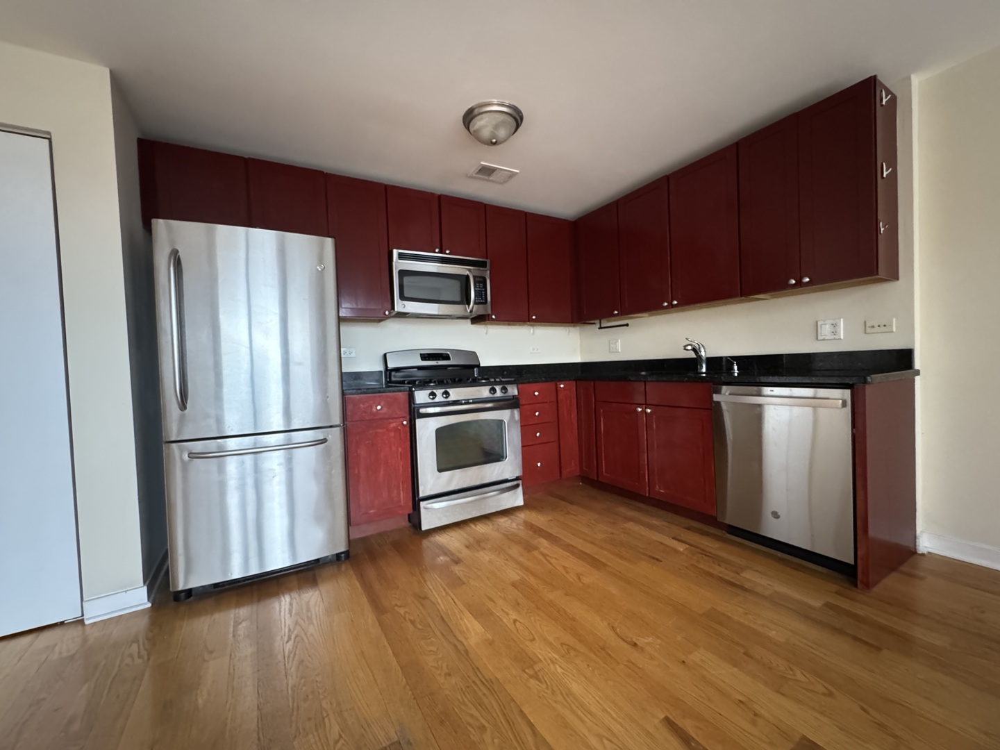 2501 W Bryn Mawr Avenue 201