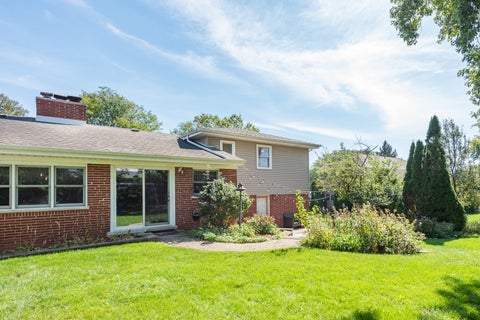 Tiny photo for 8102 Tennessee Avenue, Willowbrook, IL 60527 (MLS # 12774924)