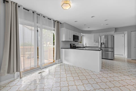 Tiny photo for 17 Cherrywood Drive, Schaumburg, IL 60194 (MLS # 12712019)