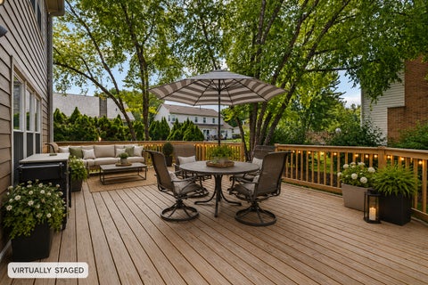 Tiny photo for 17 Cherrywood Drive, Schaumburg, IL 60194 (MLS # 12712019)