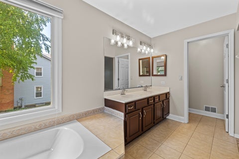 Tiny photo for 17 Cherrywood Drive, Schaumburg, IL 60194 (MLS # 12712019)