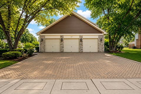 Tiny photo for 17 Cherrywood Drive, Schaumburg, IL 60194 (MLS # 12712019)