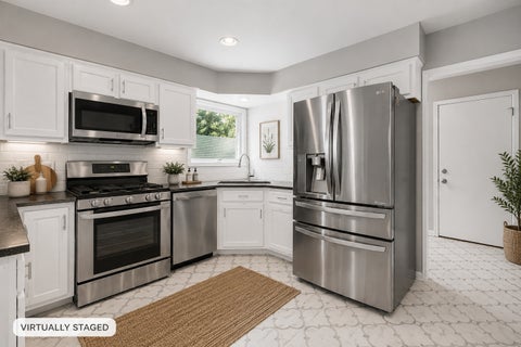 Tiny photo for 17 Cherrywood Drive, Schaumburg, IL 60194 (MLS # 12712019)