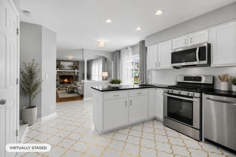 Tiny photo for 17 Cherrywood Drive, Schaumburg, IL 60194 (MLS # 12712019)