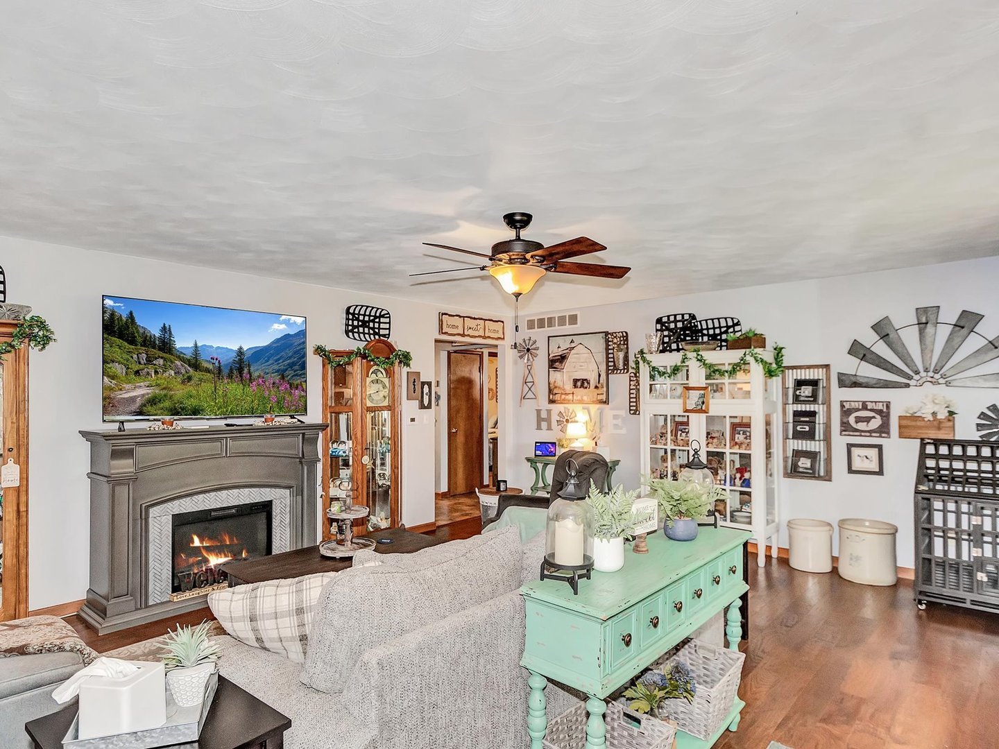 111 Countryside Lane N
