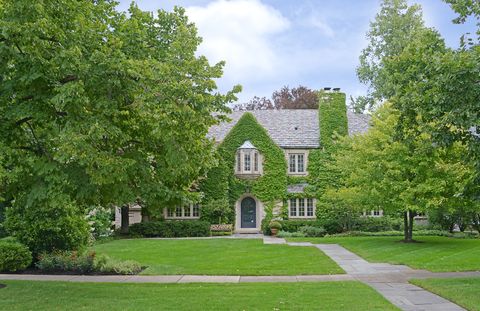 321 Leicester Road Kenilworth IL 60043
