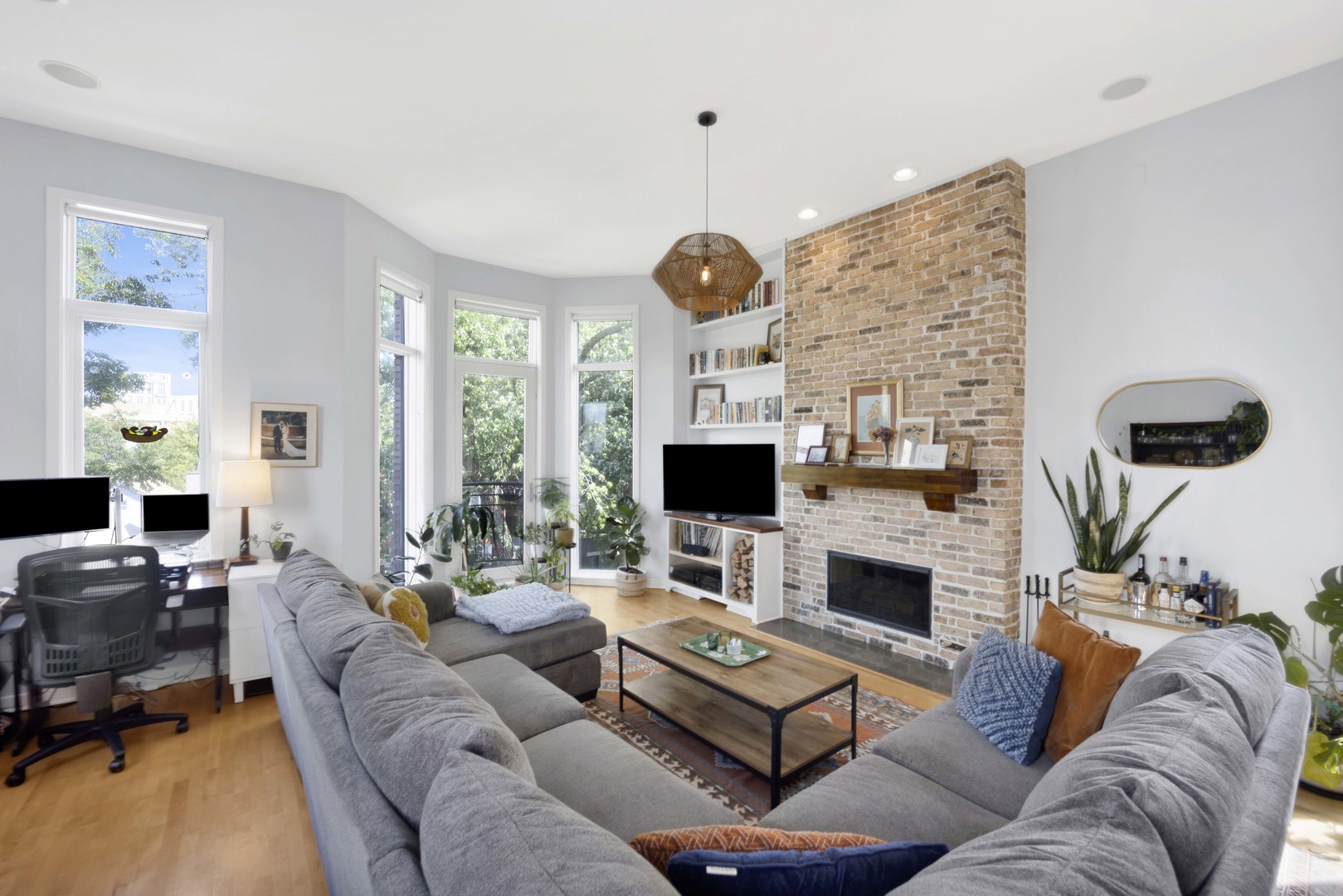 1416 N Campbell Avenue 3