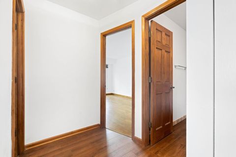 Tiny photo for 502 W Huntington Commons Road #443, Mount Prospect, IL 60056 (MLS # 12599415)