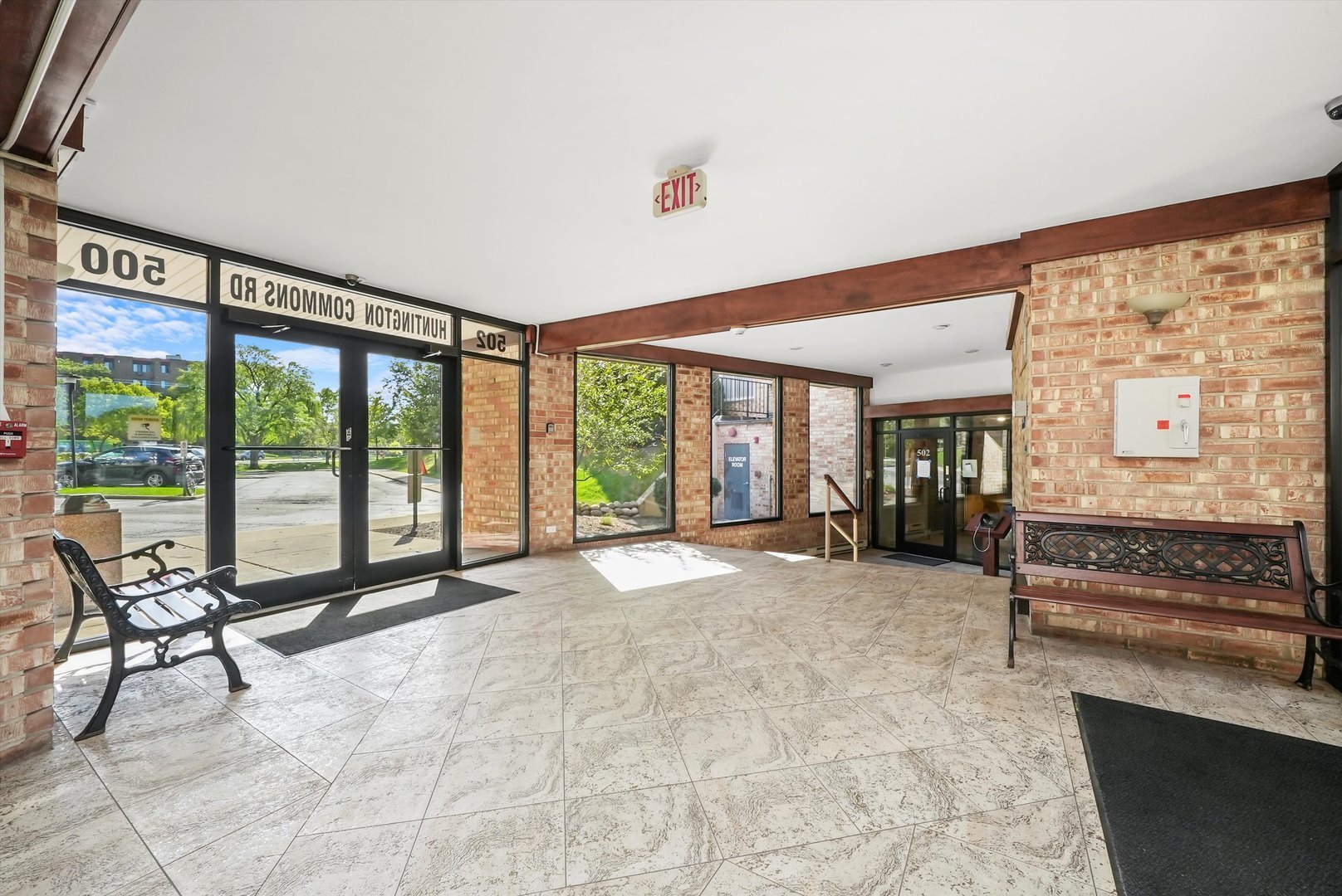 502 W Huntington Commons Road 443