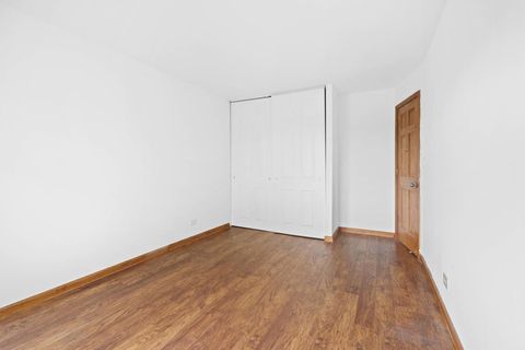 Tiny photo for 502 W Huntington Commons Road #443, Mount Prospect, IL 60056 (MLS # 12599415)