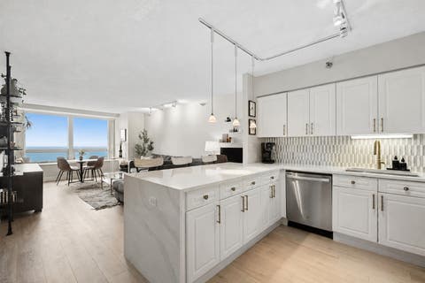 Tiny photo for 512 N MCCLURG Court #3806, Chicago, IL 60611 (MLS # 12728646)