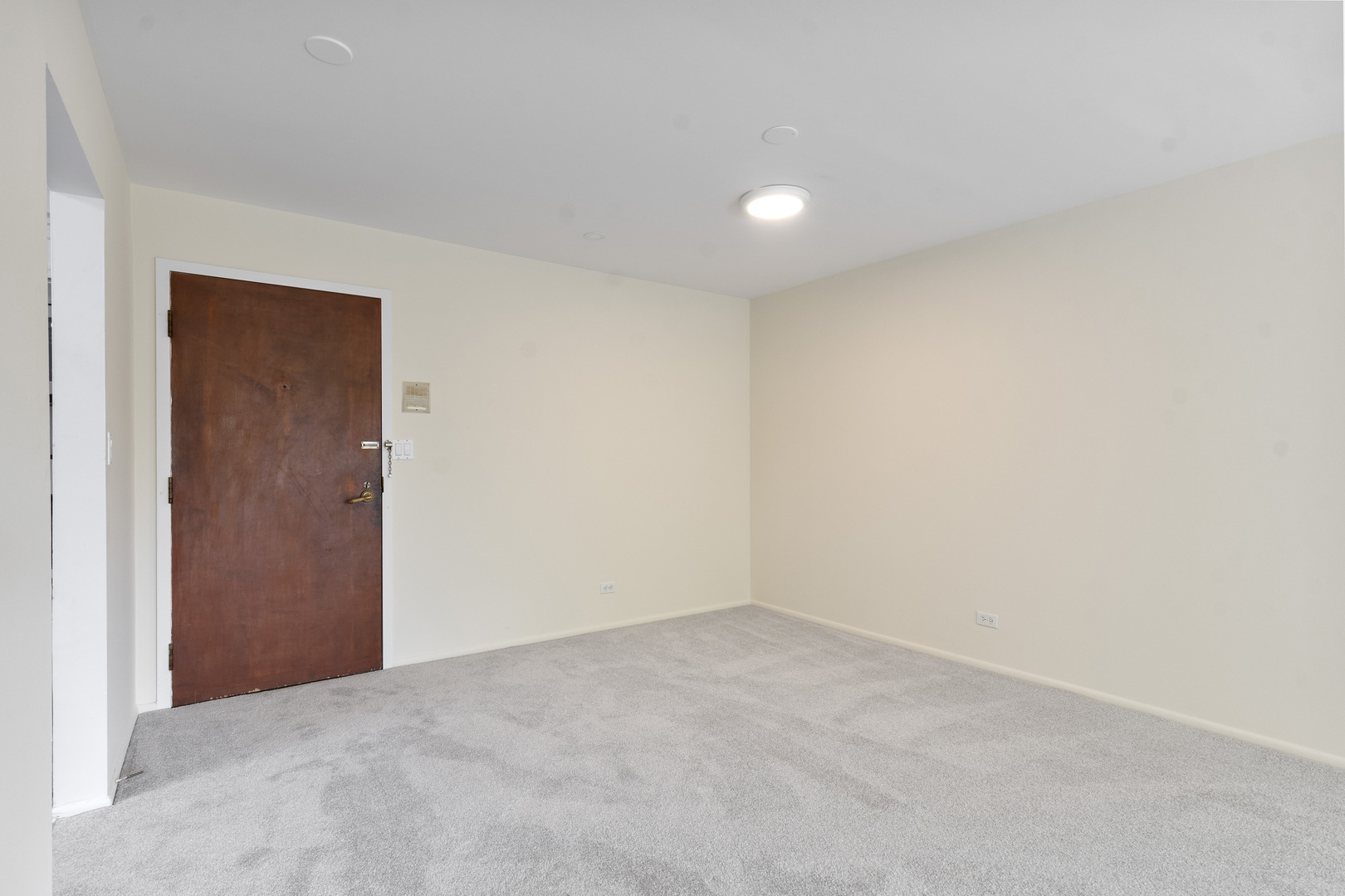 1250 Park Avenue W 421