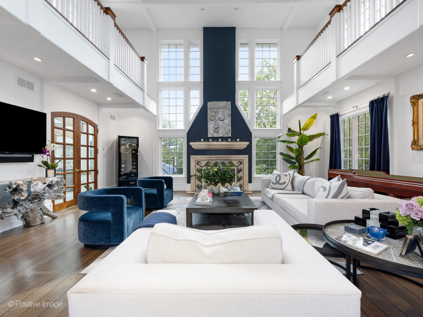 24 S WASHINGTON Circle