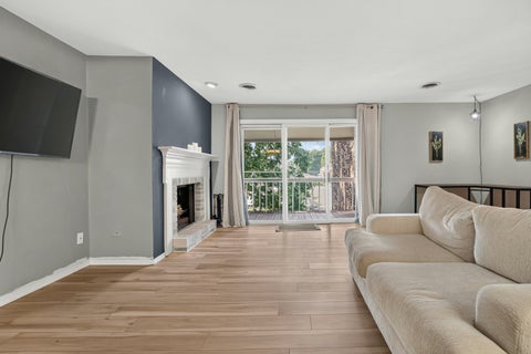 Tiny photo for 1111 E Jefferson Street #9, Bloomington, IL 61701 (MLS # 12685353)