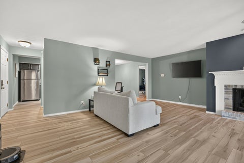 Tiny photo for 1111 E Jefferson Street #9, Bloomington, IL 61701 (MLS # 12685353)