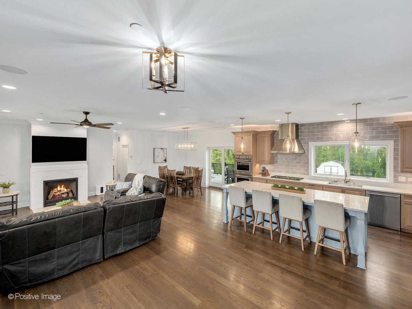 7000 Golfview Drive