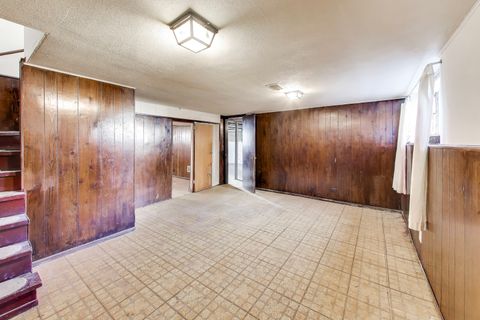 Tiny photo for 240 Elmwood Avenue, Evanston, IL 60202 (MLS # 12589013)