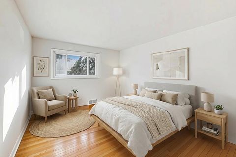 Tiny photo for 240 Elmwood Avenue, Evanston, IL 60202 (MLS # 12589013)