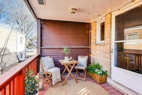 Tiny photo for 240 Elmwood Avenue, Evanston, IL 60202 (MLS # 12589013)