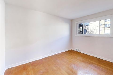 Tiny photo for 240 Elmwood Avenue, Evanston, IL 60202 (MLS # 12589013)