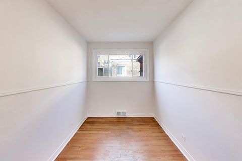 Tiny photo for 240 Elmwood Avenue, Evanston, IL 60202 (MLS # 12589013)
