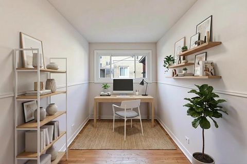 Tiny photo for 240 Elmwood Avenue, Evanston, IL 60202 (MLS # 12589013)