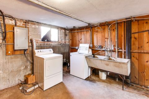 Tiny photo for 240 Elmwood Avenue, Evanston, IL 60202 (MLS # 12589013)