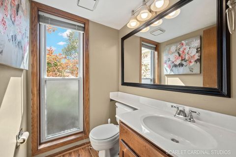 Tiny photo for 54 N Royal Oak Drive, Vernon Hills, IL 60061 (MLS # 12495008)