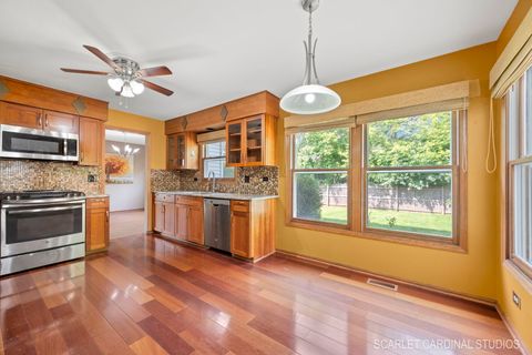 Tiny photo for 54 N Royal Oak Drive, Vernon Hills, IL 60061 (MLS # 12495008)