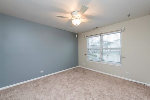 Tiny photo for 2879 Falling Waters Drive #2879, Lindenhurst, IL 60046 (MLS # 12601018)