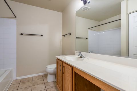 Tiny photo for 2879 Falling Waters Drive #2879, Lindenhurst, IL 60046 (MLS # 12601018)