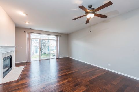 Tiny photo for 2879 Falling Waters Drive #2879, Lindenhurst, IL 60046 (MLS # 12601018)