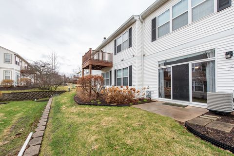 Tiny photo for 2879 Falling Waters Drive #2879, Lindenhurst, IL 60046 (MLS # 12601018)
