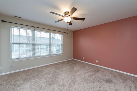 Tiny photo for 2879 Falling Waters Drive #2879, Lindenhurst, IL 60046 (MLS # 12601018)