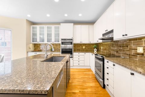 Tiny photo for 414 W Wisconsin Street #H, Chicago, IL 60614 (MLS # 12614426)