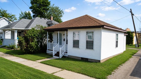 Tiny photo for 413 W Jackson Street, Ottawa, IL 61350 (MLS # 12730817)