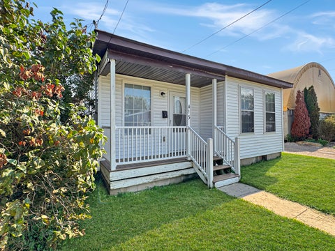 Tiny photo for 413 W Jackson Street, Ottawa, IL 61350 (MLS # 12730817)