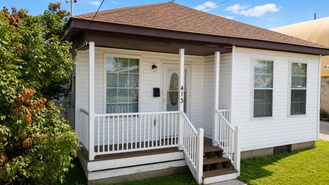 Tiny photo for 413 W Jackson Street, Ottawa, IL 61350 (MLS # 12730817)