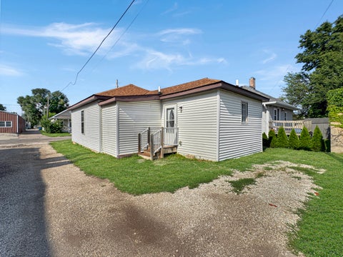 Tiny photo for 413 W Jackson Street, Ottawa, IL 61350 (MLS # 12730817)