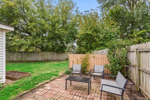 Tiny photo for 9252 S Sawyer Avenue, Evergreen Park, IL 60805 (MLS # 12494686)
