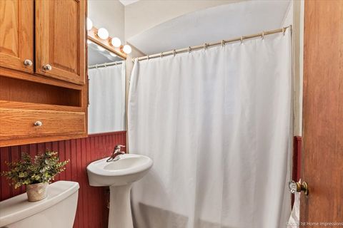 Tiny photo for 9252 S Sawyer Avenue, Evergreen Park, IL 60805 (MLS # 12494686)