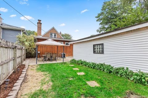 Tiny photo for 9252 S Sawyer Avenue, Evergreen Park, IL 60805 (MLS # 12494686)