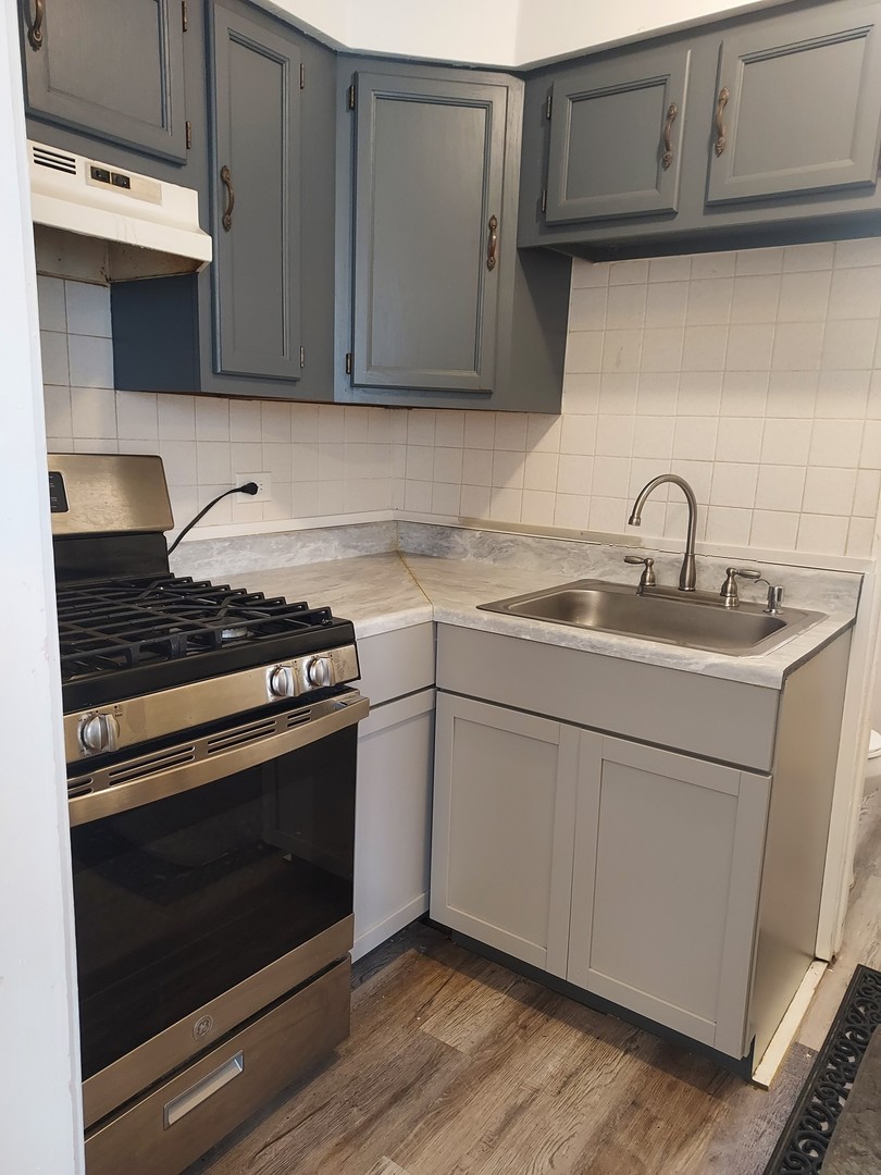 8153 S Calumet Avenue