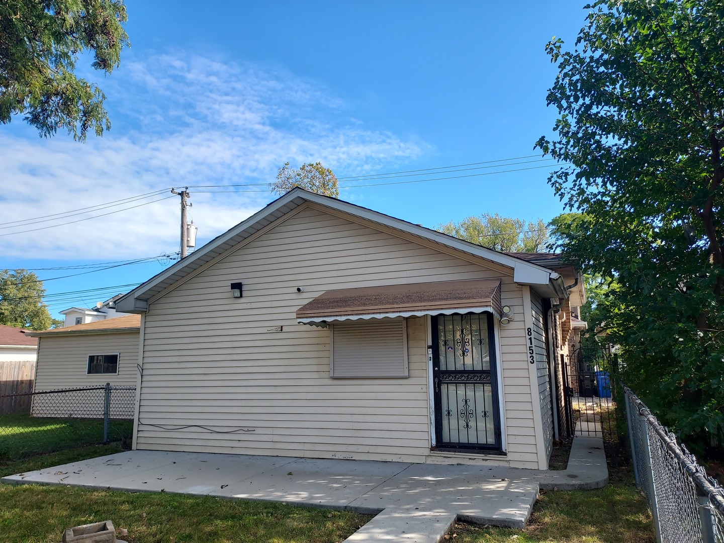 8153 S Calumet Avenue