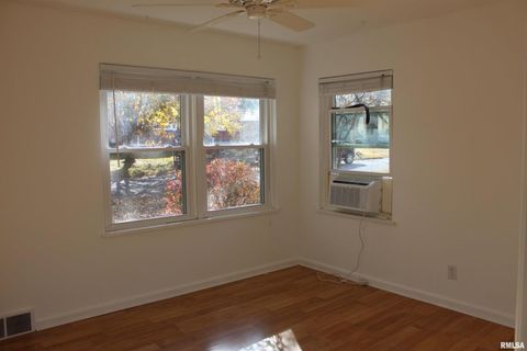 Tiny photo for 8 NORTHBROOK Drive, Mt Vernon, IL 62864 (MLS # EB460552)